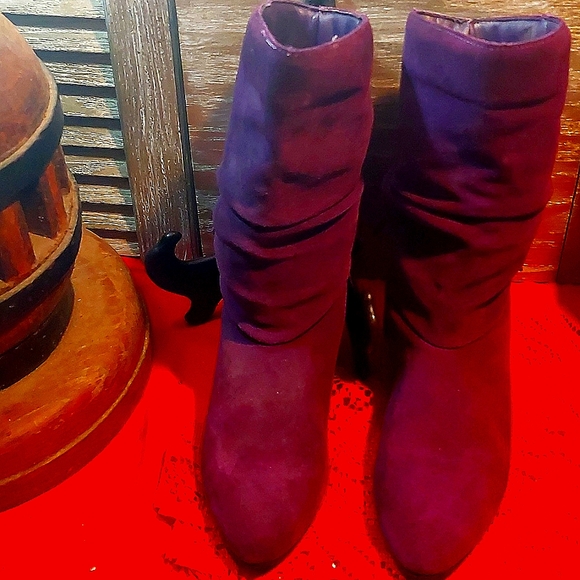 Pimento Purple Boots - Picture 1 of 5